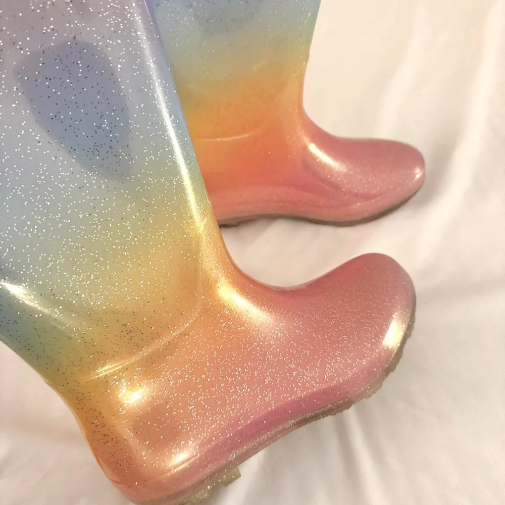 Cat & Jack Kids Cece Rainbow Glitter Rain Boots, size 2